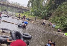 Kali Kromong Pacet Ramai Wisatawan saat Akhir Pekan