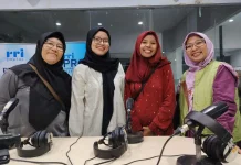 Dari Lapak Baca Gratis, Agni Aksara Nyalakan Api Literasi Anak Surabaya