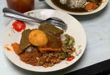 Legend, Nasi Campur tanpa Papan Nama Andalan Warga Simo Surabaya