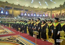 UNESA Dorong Wisudawan Jadi Agen Perubahan dan Berdaya Saing