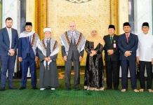 Gubernur Khofifah Sambut Tiga Tokoh Palestina di Surabaya