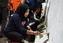 Prakarsa Swadaya Warga Percantik Flyover Candi Sidoarjo
