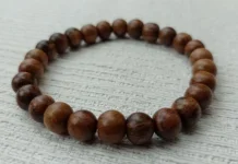 Sejarah Gelang Kayu Gaharu, dari Bahan Aromatik Menjadi Perhiasan