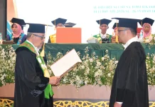 Unusa Kukuhkan Prof Yusak sebagai Guru Besar Manajemen