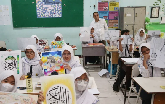 Larangan Medsos Anak Berlaku 28 Maret, Pemkot Surabaya Dukung Penuh