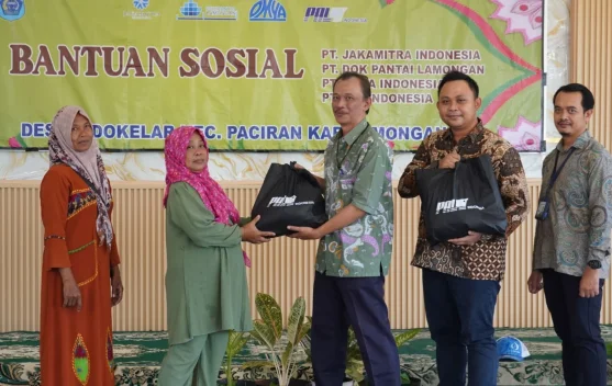 PT PAL Bantu Warga Pesisir Paciran Lamongan