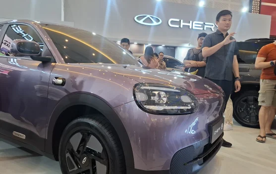 Spirit Indonesian Idol Hadir dalam Compact EV Baru di IIMS Surabaya