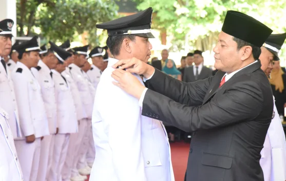 Bupati Sidoarjo Lantik 80 Kepala Desa, Tekankan Persatuan Bangun Desa