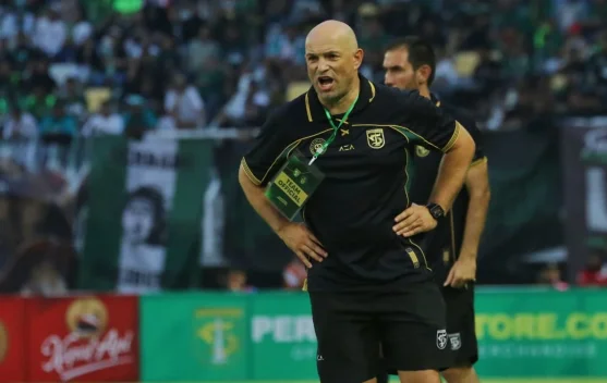 Pelatih Persebaya Beberkan Evaluasi Tim Menjelang Piala Presiden