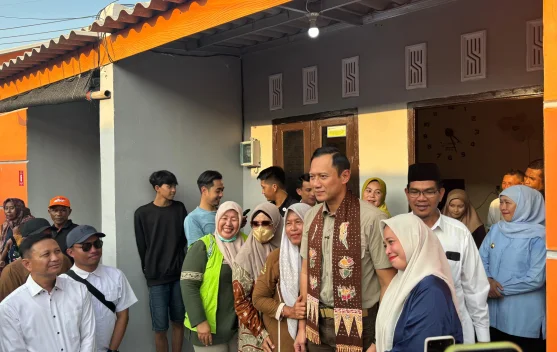 AHY Resmikan Permukiman Pengentasan Kawasan Kumuh Terpadu di Gresik