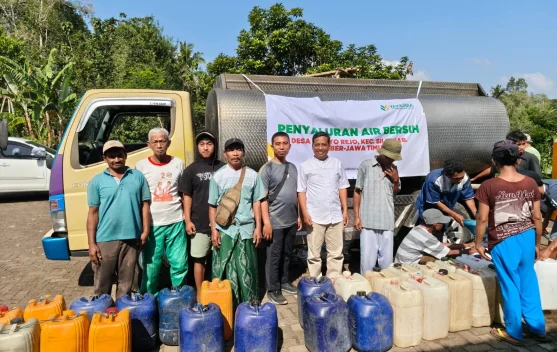 Musim Kemarau, Warga Desa Mulyo Rejo Jember Dapat Bantuan Air Bersih