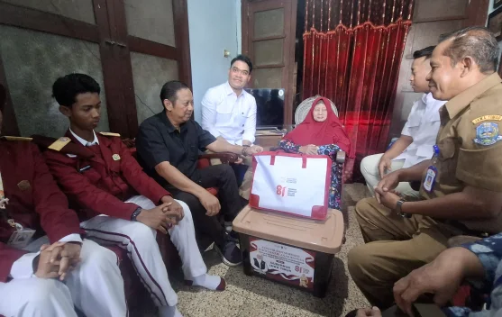 DPRD Jatim Bersama Bakti Negeri Anak Bangsa Kunjungi Janda Perintis Kemerdekaan