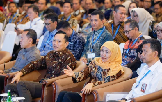 Gubernur Khofifah Paparkan Permata Jatim Tangani Kawasan Kumuh Terpadu