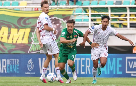 Gol Hamra Hehanusa, Gagalkan Kemenangan di Depan Mata Persebaya