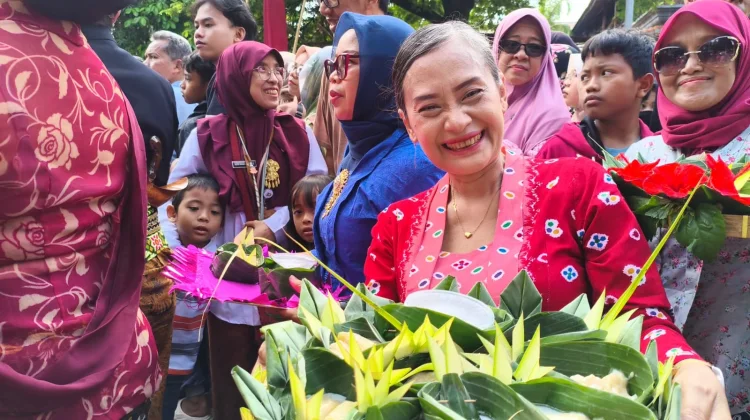 Pokja PKK Ketelan Siapkan Jenang Pati Garut sejak Dini Hari