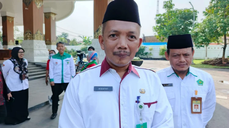Hujan Deras, Kemenag Karanganyar Batal Pantau Hilal di Candi Sukuh