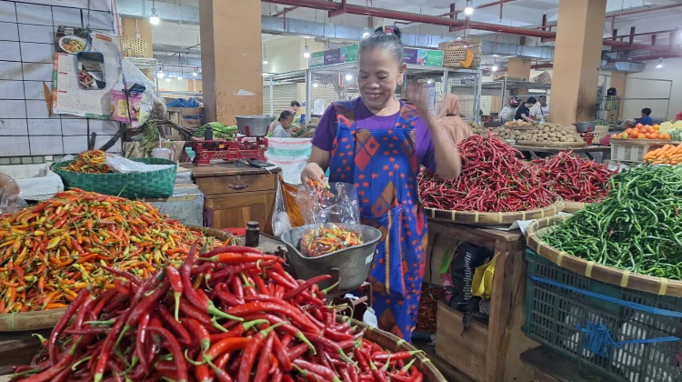 Perayaan Tahun Baru Cina Imlek Harga Cabai Rawit Merah Tembus Rp 90.00