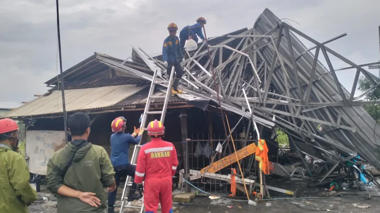 Lagi, Angin Kencang Sapu Klaten, Sejumlah Bangunan Rusak