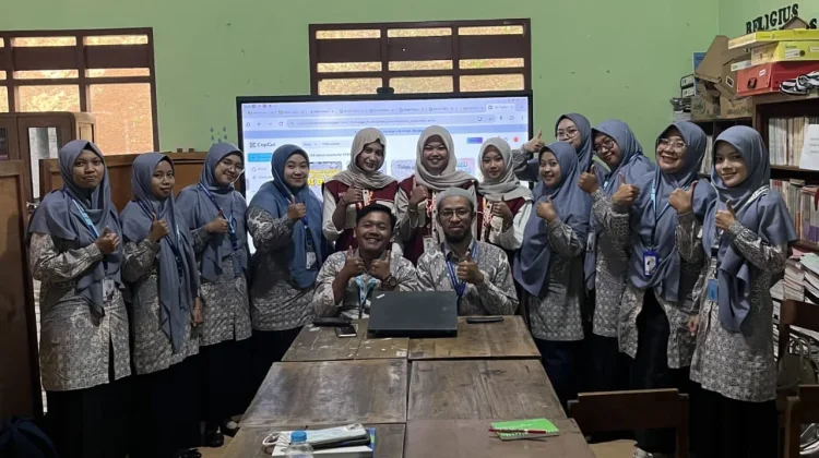 KKN-Dik UMS Gelar Pelatihan Konten TikTok  di SD Muhamadiyah Jatiyoso