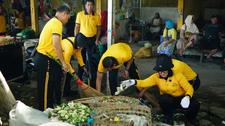 Gerakan Indonesia ASRI, Polres-Forkopimda Bersihkan Pasar Bunder Sragen
