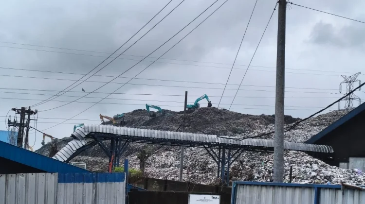 Tanggap Darurat Longsor Selesai, DLH Optimalkan Eskavator Milik UPT Putri Cempo