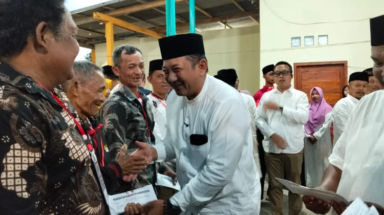 Pemkab Karanganyar Salurkan 382 Juta BTT untuk Korban Bencana
