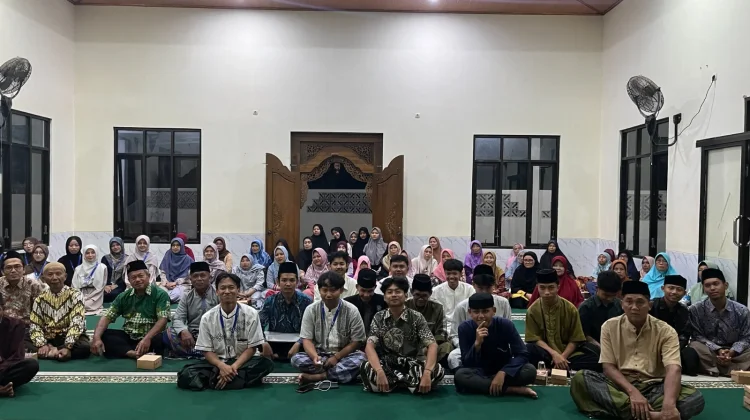 Mahasiswa KKN-DIK FKIP UMS Gelar Pengajian Strategi Dakwah Modern di Wonogiri