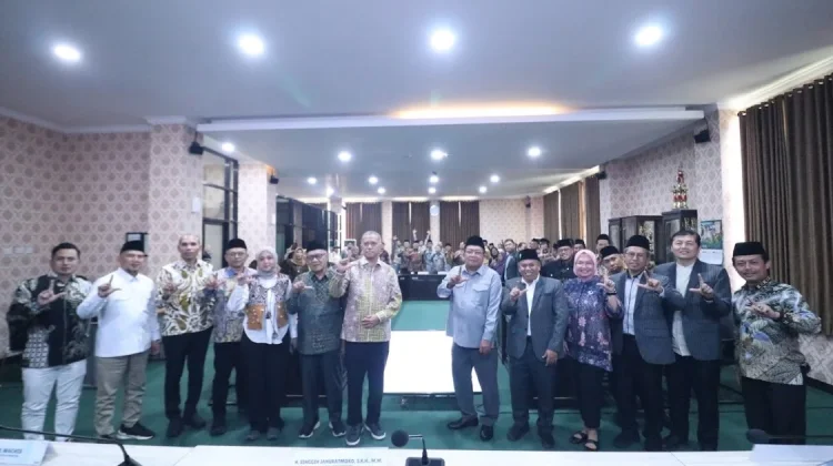 Terima Kunker Reses Komisi VIII DPR RI, UIN Surakarta Kenalkan LURIK