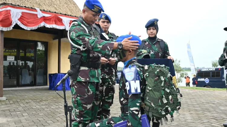 15 Siswa Sejurba Pom TNI AU Angkatan Ke-43 Resmi Sandang Baret Biru