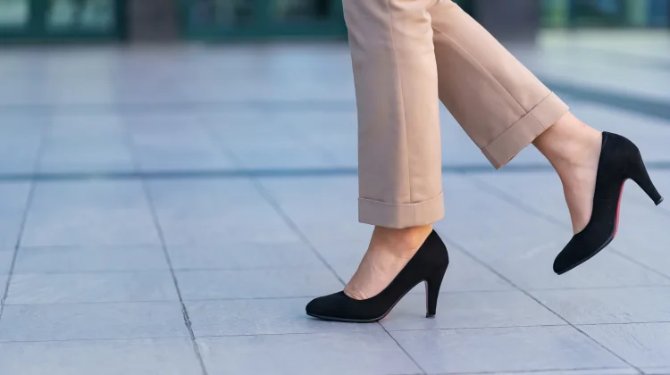 Inilah Sejarah Awal Mula Sepatu High Heels