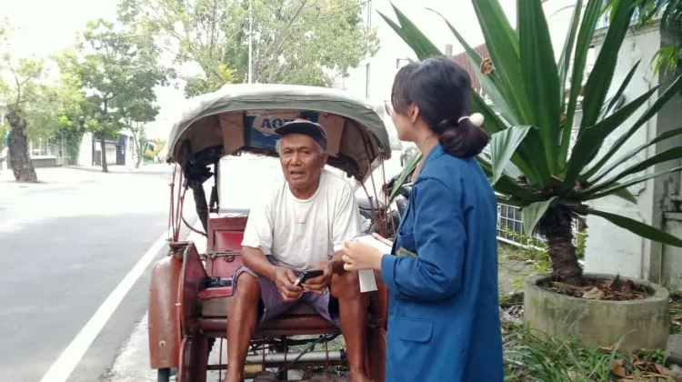 Becak Kayuh Jadi Tumpuan Hidup Suparno di Usia Senja