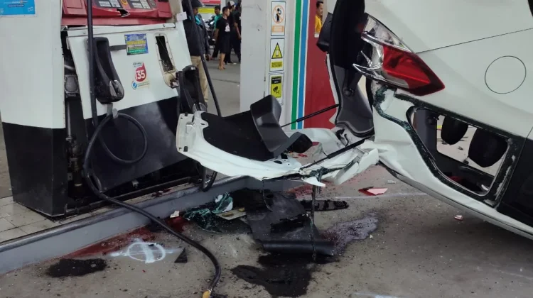 Ini Kronologi Mobilio Kecelakaan hingga Terbalik di SPBU Bener Sragen