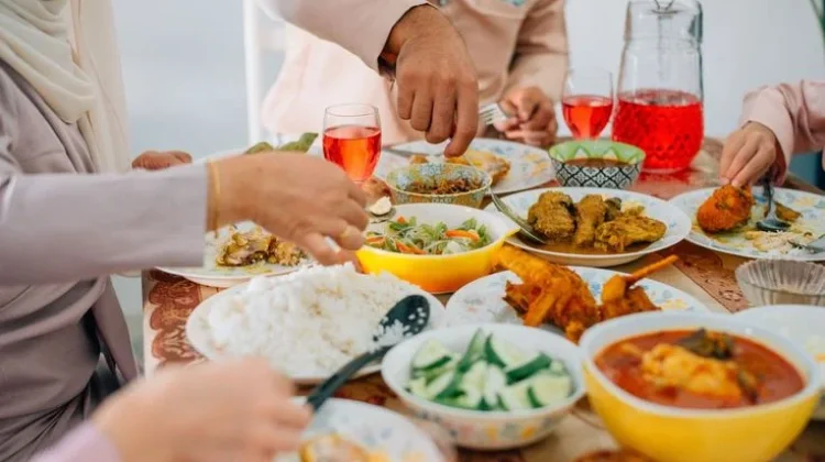 Pola Makan Sehat saat Sahur, Tubuh Tetap Bertenaga Seharian
