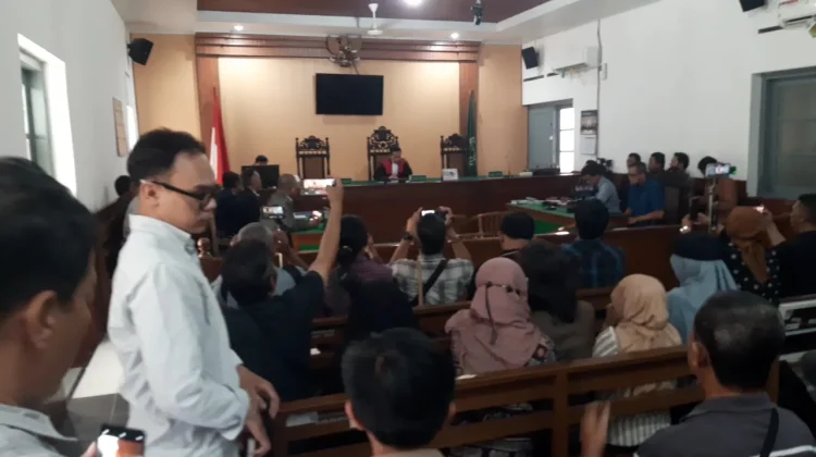 Sidang Gugatan CLS Ijazah Jokowi Ditunda, Hakim Pembinaan di Jakarta