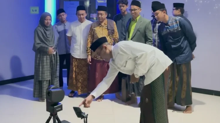 Observasi Gerhana Bulan Total, Mahasiswa UIN Surakarta Praktikkan Ilmu Falak