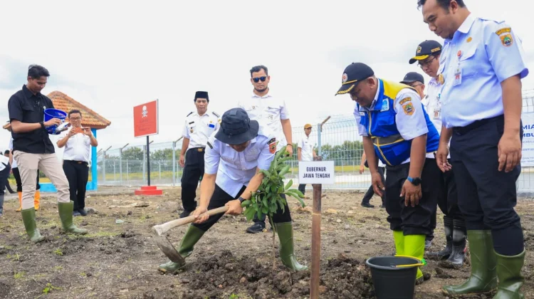 Gubernur Resmikan Embung Plosorejo, Mengaliri 50 Hektare Sawah di Sragen