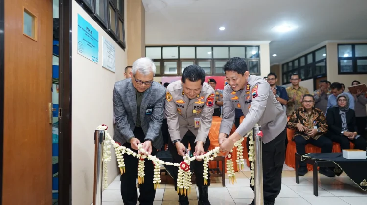 Peresmian Pusat Studi Kepolisian UNS Perkuat Riset Penegakan Hukum