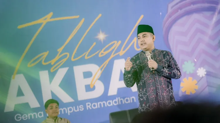 Tabligh Akbar UMS Hadirkan Wamen PPMI, Ajak Mahasiswa Jadi Pemuda Berdayaguna