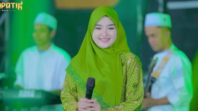 Terjemah Lirik Lagu "Bapak NU Ibu Muslimat - Laila Ayu"