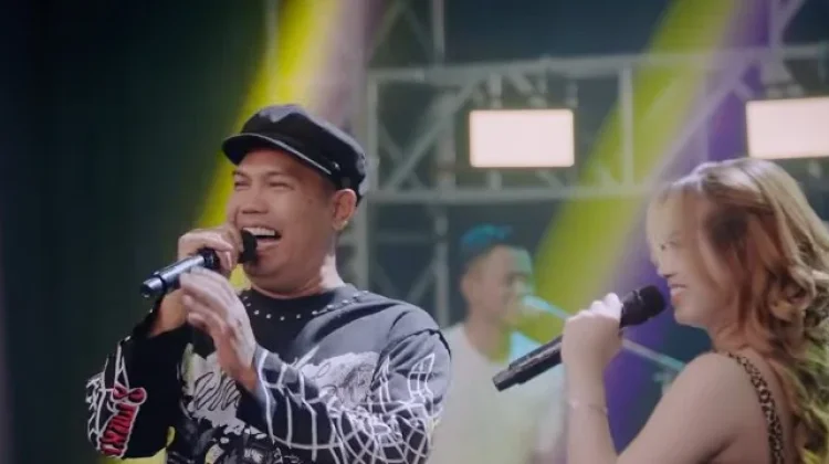 Terjemah Lirik Lagu Gadis Manis Kalimantan - Ajeng Febria ft Brodin