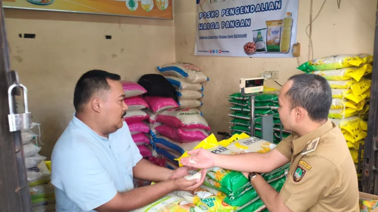 Pedagang Pasar Nusukan Keluhkan Pasokan Beras dari Penggilingan