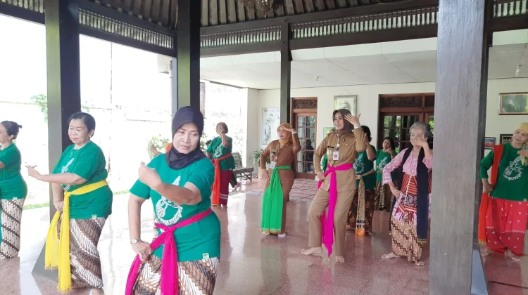 110 Penari Lansia Jebres Siap Pukau Event Solo Menari 2026