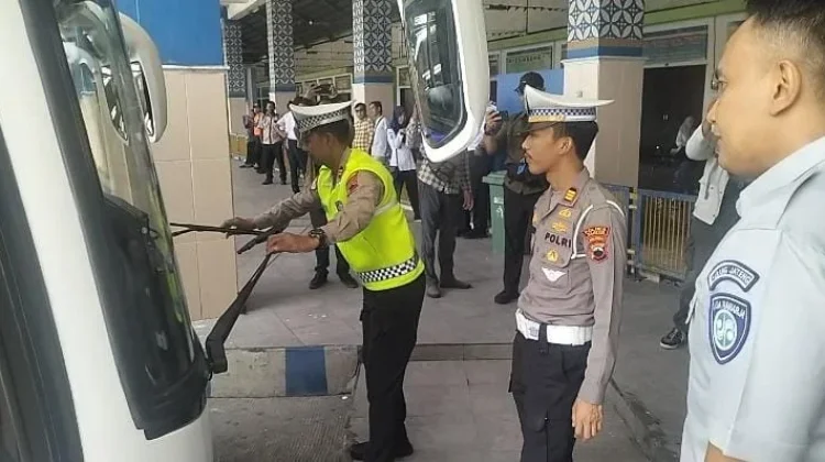Pemkab Klaten Lakukan Pemeriksaan Kesehatan Pengemudi dan Ramp Check