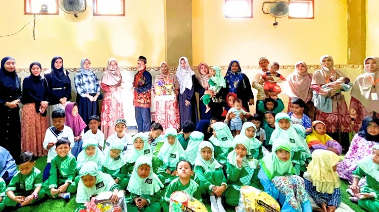 Tanamkan Empati Sejak Dini, TK Alif Smart Kunjungi Pesantren Yatim Balita Adhsa