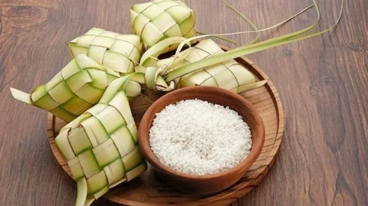 Ketupat Lebaran, Simbol Kuliner Tradisional Budaya dan Kebersamaan