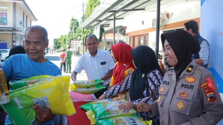 Polres Klaten Salurkan 2 Ton Beras SPHP dalam Gerakan Pangan Murah