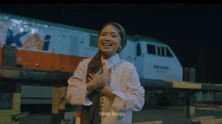 Terjemah Lirik Lagu Betah - La Tasya