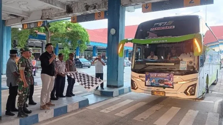 Pemkab Klaten Berangkatkan  Sebelas Bus Jemput Pemudik Gratis