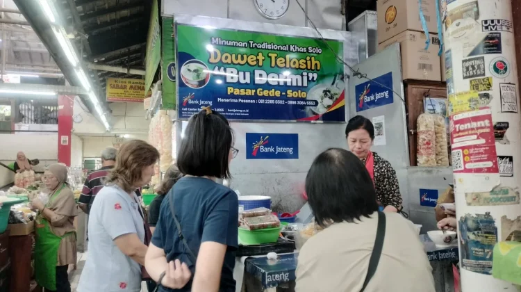 Dawet Telasih, si Hijau Manis Primadona Minuman Tradisional Pasar Gede Solo