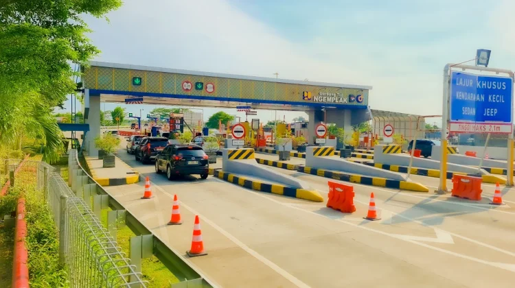 H-5 Idulfitri, 37 Ribu Kendaraan Masuk Kota Solo Melalui Gerbang Ngemplak